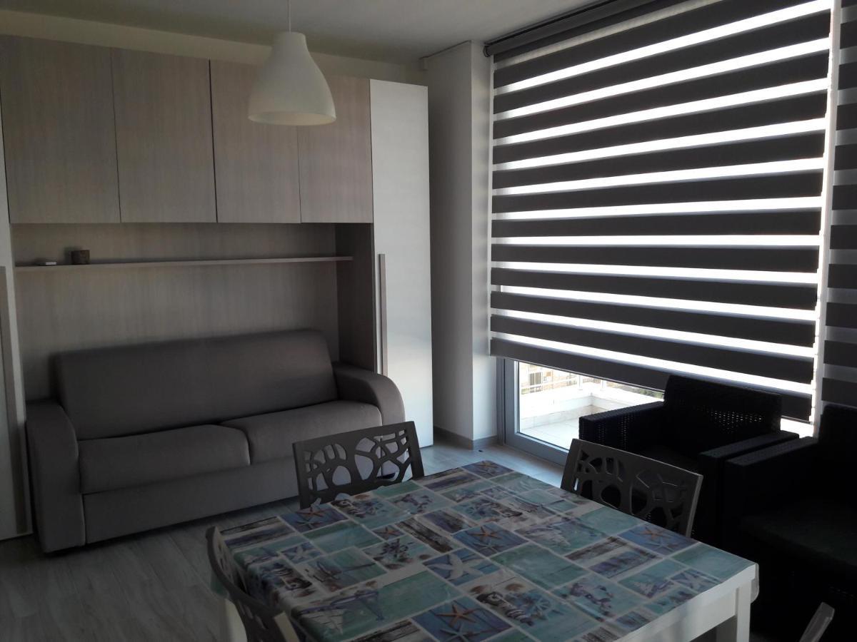 Domar Apartment Margherita Di Savoia Exterior photo